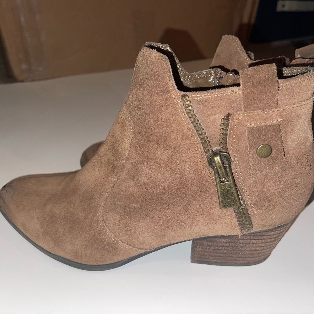 Ladies boots